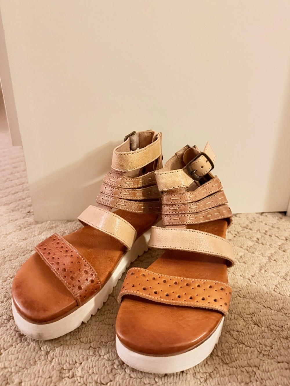BedStu Artemia Leather Gladiator Platform Sandals Size 7.5